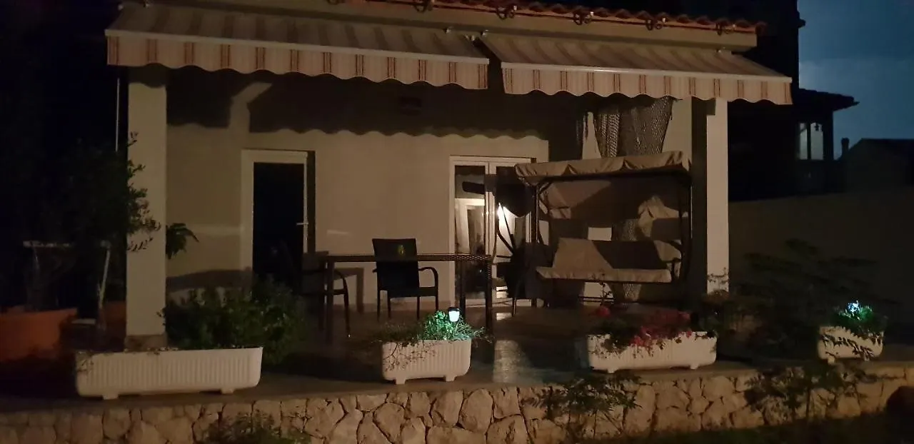 Bed And Breakfast Nika Barbat na Rabu 0*,  Chorvatsko